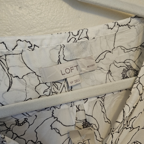 LOFT Sheer Floral  Blouse - Picture 4 of 4